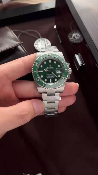 Rolex Submariner 116610LV Hulk Replica Watch Clean Factory 40mm