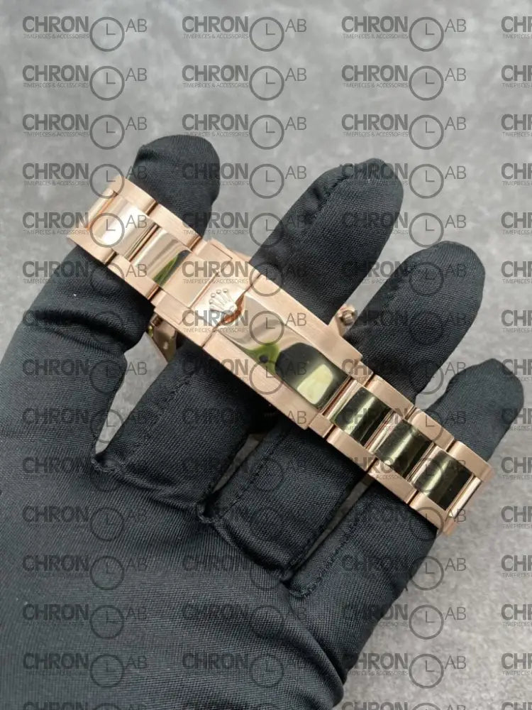 Rolex Custom Daytona Rainbow M116595R – 18Κ – 40mm Watches
