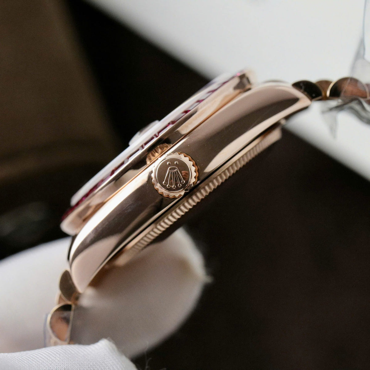 Concealed folding Crownclasp with embossed Rolex logo rose gold wrapped Jubilee bracelet replica