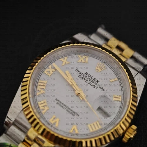 Χρυσή στεφάνη fluted bezel και ασημί καντράν Rolex Datejust Replica
