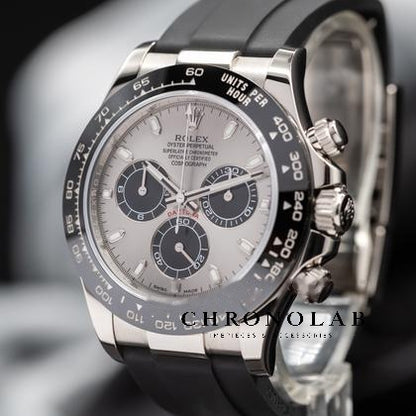 Premium white gold matching finished folding clasp on black Oysterflex strap Rolex Daytona replica