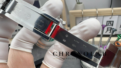 Threaded Triplock winding crown and screw-down chronograph pushers on the 904L stainless steel case of Rolex Daytona 126519LN Clean Factory V3