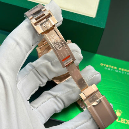 Oyster 904L steel bracelet with custom gold wrapped finish Rolex Daytona replica