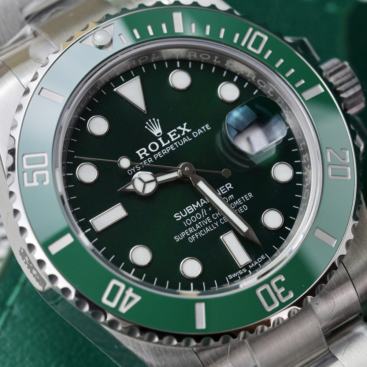 Gen spec green ceramic bezel and black dial Rolex Submariner Date 126610LV Starbucks V3 VS Factory replica