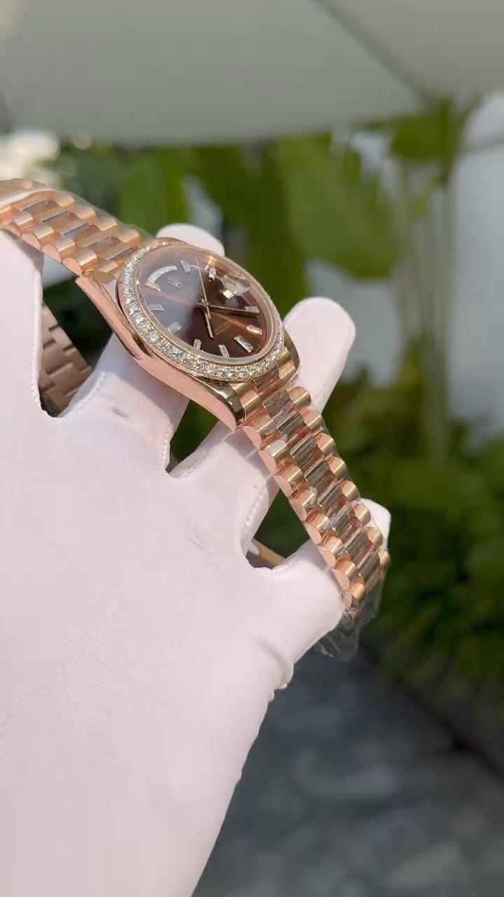 Rolex Replica Watch Day-Date Custom Gold Wrapped Moissanite Diamonds Dial Chocolate GM Factory 40mm